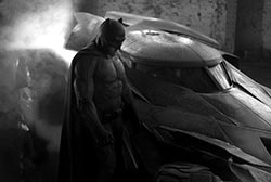 Loading Batman v Superman Pics 2 -  תמונה מספר 2 מהסרט באטמן נגד סופרמן: שחר הצדק ...