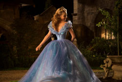 Loading Cinderella Pics 3 -    3   (IMAX) ...