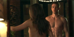 Loading Friends with Benefits Pics 3 -    3    ...