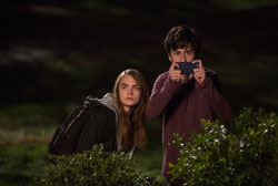 Loading Paper Towns Pics 2 -    2     ...