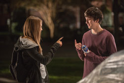 Loading Paper Towns Pics 3 -    3     ...