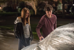 Loading Paper Towns Pics 4 -    4     ...