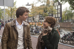 Loading The Fault in Our Stars Pics 3 -    3    ...
