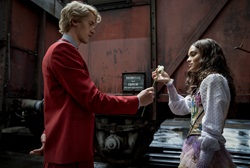 Loading The Hunger Games 5 Pics 4 -    4   :     ...