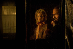 Loading The Invisible Woman Pics 3 -    3    ...