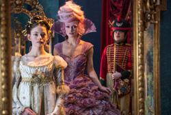 Loading The Nutcracker and the Four Realms Pics 4 -    4      ...