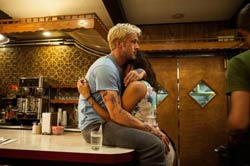 Loading The Place Beyond the Pines Pics 4 -    4     ...