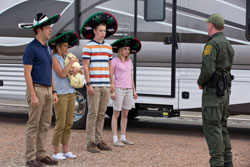 Loading We're the Millers Pics 2 -    2    ...
