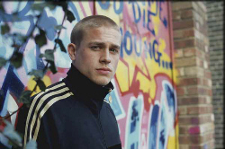 Loading Green Street Hooligans Pics 1 - תמונה מספר 1 מהסרט בלי חוקים ...
