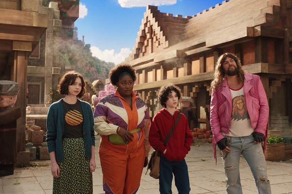 Loading A Minecraft Movie Pics 1 -    1  :  ...