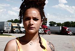 Loading American Honey Pics 4 -    4    ...