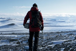 Loading Arctic Pics 4 -  תמונה מספר 4 מהסרט השורד ...