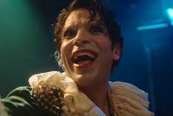 Loading Cabaret Total Pics 3 -    3    ...