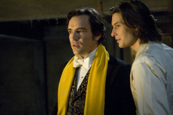 Loading Dorian Gray Pics 4 -    4    ...