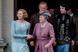 Loading Downton Abbey Pics 5 -    5    ...