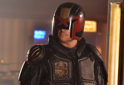 Loading Dredd 3D Pics 5 -    5    ...