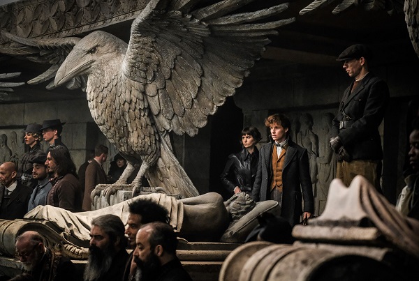 Loading Fantastic Beasts The Crimes of Grindelwald Pics 1 -    1   :    (  | IMAX) ...