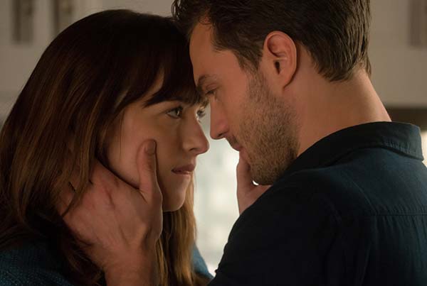 Loading Fifty Shades Darker Pics 1 -    1      ...