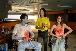 Loading Final Cut Pics 3 -    3  ! ...