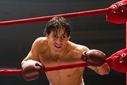 Loading Hands of Stone Pics 3 -    3    ...