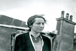 Loading Hannah Arendt Pics 1 -    1   ,   ...