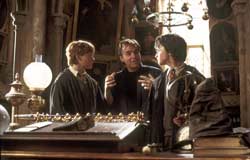 Loading Harry Potter And The Chamber Of Secrets Pics 3 -  תמונה מספר 3 מהסרט הארי פוטר וחדר הסודות ...
