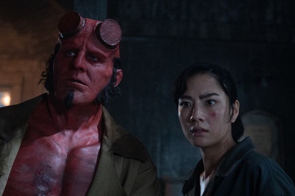 Loading Hellboy The Crooked Man Pics 1 -    1  :   ...