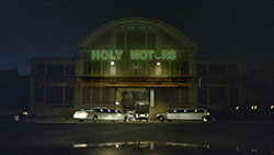 Loading Holy Motors Pics 5 -  תמונה מספר 5 מהסרט מנועים קדושים ...