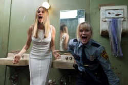 Loading Hot Pursuit Pics 2 -    2    ...