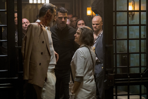 Loading Hotel Artemis Pics 1 -    1    ...