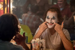 Loading Joker Pics 5 -  תמונה מספר 5 מהסרט ג'וקר (IMAX) ...