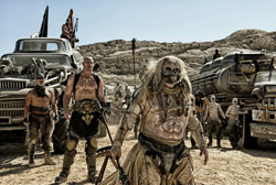 Loading Mad Max Fury Road Pics 3 -  תמונה מספר 3 מהסרט מקס הזועם: כביש הזעם ...