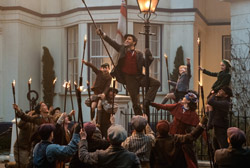 Loading Mary Poppins Returns Pics 2 -    2     () ...