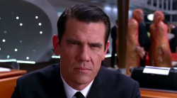 Loading Men in Black 3 Pics 1 -    1    3 ( ) ...