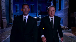 Loading Men in Black 3 Pics 5 -    5    3 ( ) ...