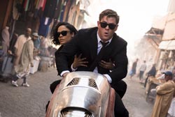 Loading Men in Black International Pics 3 -    3   :  ( ) ...