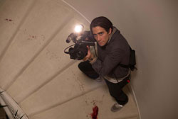 Loading Nightcrawler Pics 2 -    2    ...