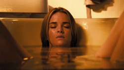 Loading Piranha 3DD Pics 2 -    2   3DD ( ) ...