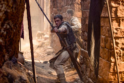 Loading Robin Hood Pics 2 -    2    ...