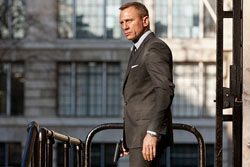 Loading Skyfall Pics 5 -    5   ...