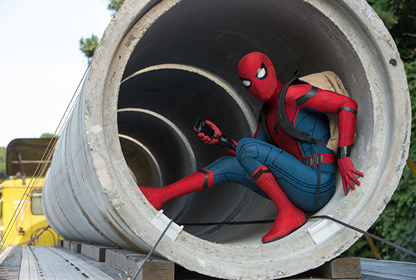Loading SpiderMan Homecoming Pics 1 -    1  :   (  | IMAX) ...
