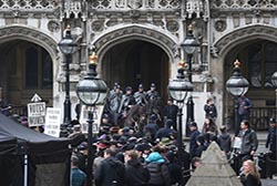 Loading Suffragette Pics 4 -    4  ' ...