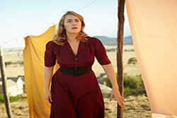 Loading The Dressmaker Pics 3 -    3   ...