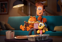 Loading The Garfield Movie Pics 3 -    3   ...