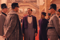 Loading The Grand Budapest Hotel Pics 3 -    3     ...