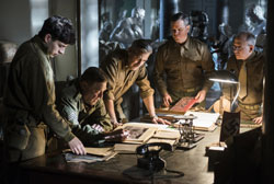 Loading The Monuments Men Pics 1 -    1    ...