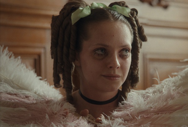 Loading The Ugly Stepsister Pics 1 -    1    ...