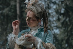Loading The Ugly Stepsister Pics 3 -    3    ...