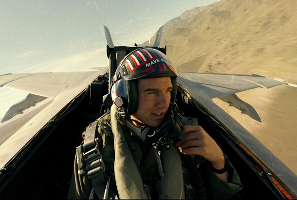 Loading Top Gun Maverick Pics 1 -    1   :  ...