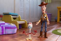 Loading Toy Story 4 Pics 5 -    5     4 () ...